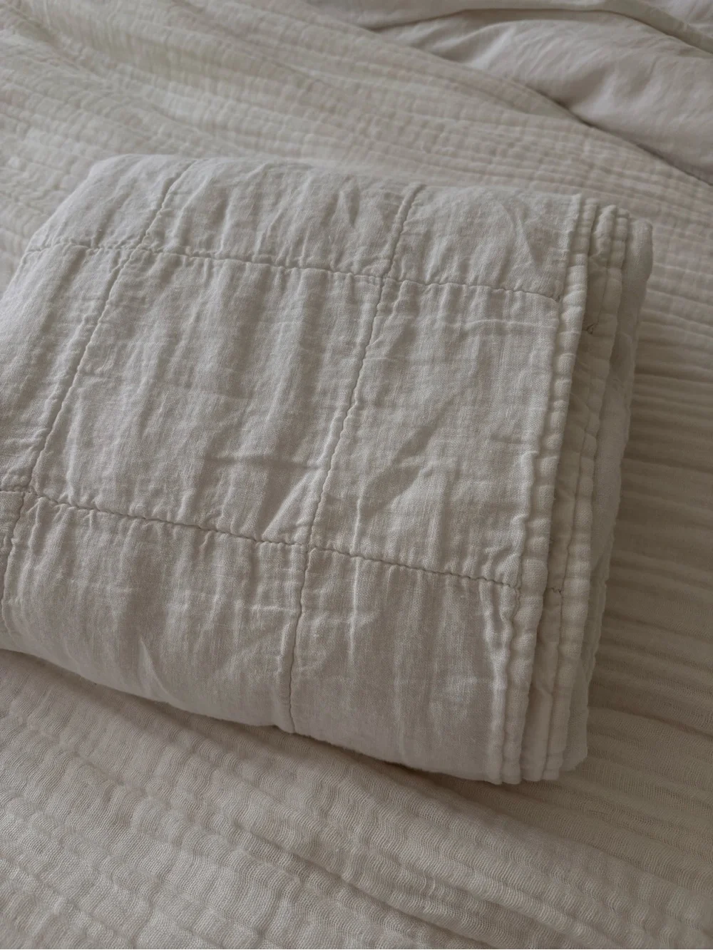 Crib/Toddler Bed Parachute Soft White Quilted Blanket - Picture 2 of 4
